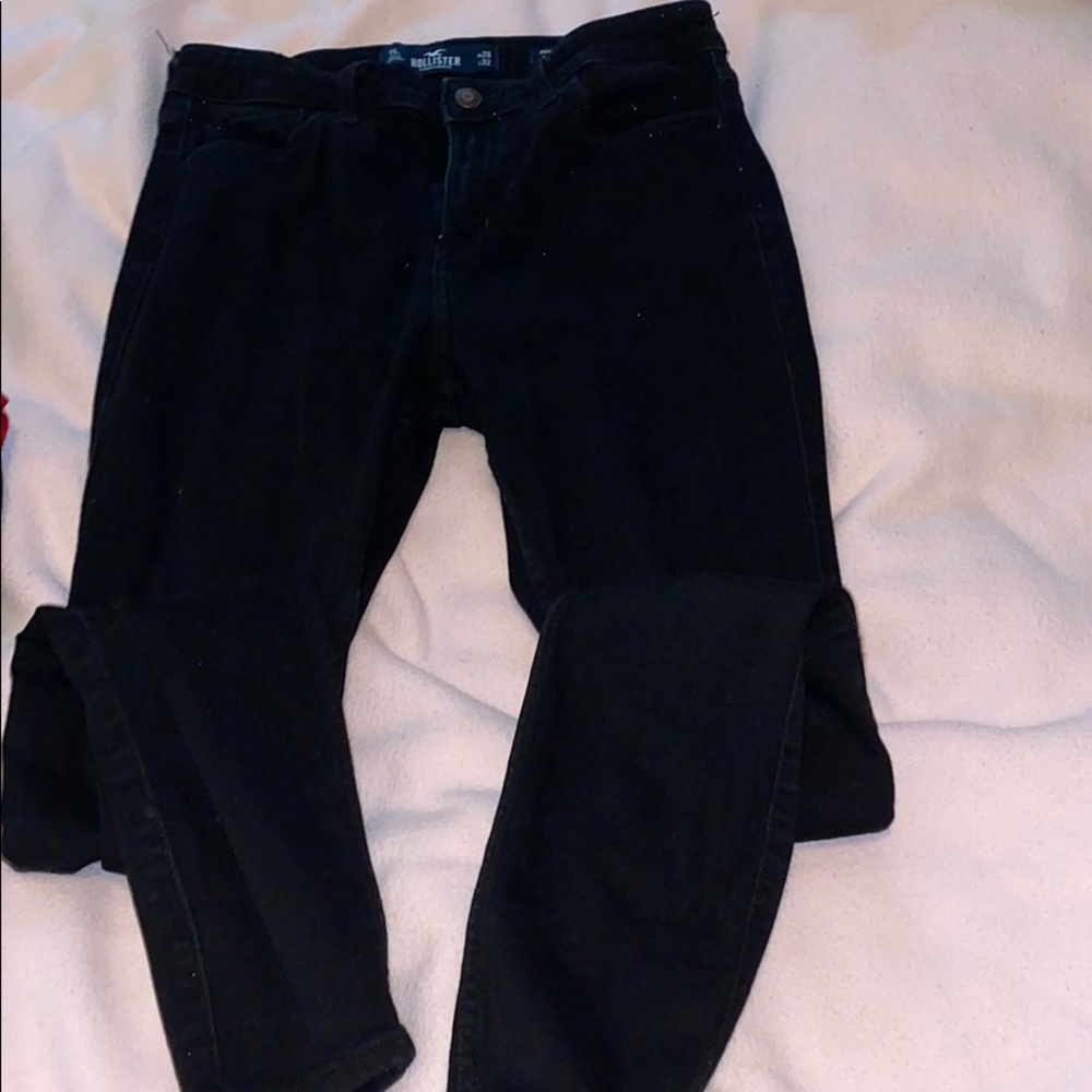 Black hollister high waisted skinny jeans